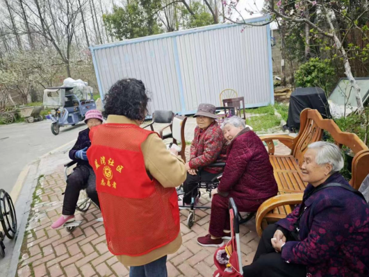 东风街道蓝湾社区：情暖特殊群体 共筑幸福家园